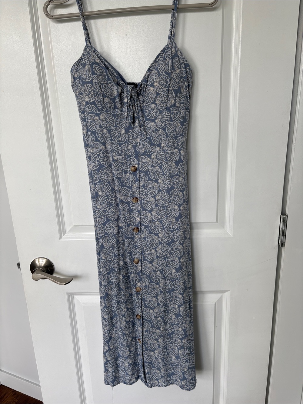 Adorable beach sundress with seashell pattern (built in bra)